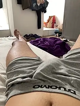 Snapshot of thfrances chatting on 01.02.25 thfrances online show from 01.02.25