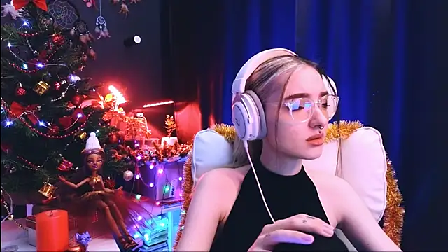 Avi Nile online show from 12.20.24