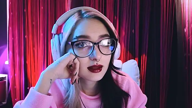 Avi Nile online show from 02.15.25