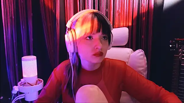 Avi Nile online show from 12.16.25