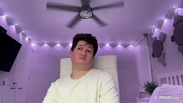 Lorenzo hernandez online show from 03.01.25