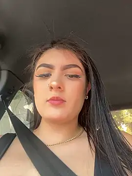 IrisBaker online show from 01.11.25