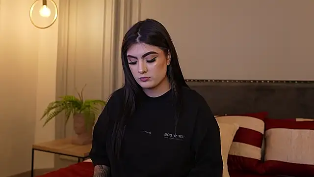 IrisBaker online show from 09.12.25