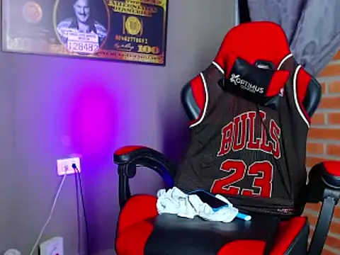 Snapshot of smoker445 chatting on 02.20.25 smoker445 online show from 02.20.25