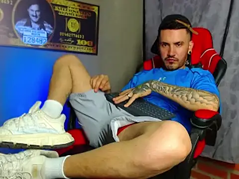 Snapshot of smoker445 chatting on 03.01.25 smoker445 online show from 03.01.25