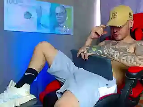 Snapshot of smoker445 chatting on 03.08.25 smoker445 online show from 03.08.25