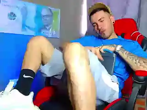 Snapshot of smoker445 chatting on 03.08.25 smoker445 online show from 03.08.25