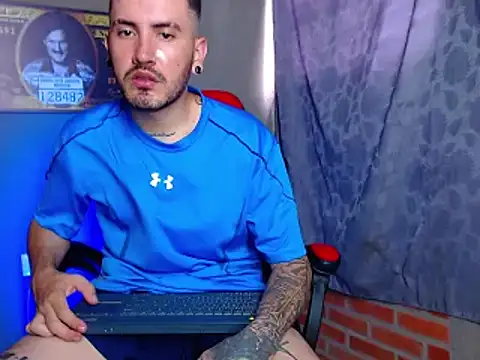 Snapshot of smoker445 chatting on 03.14.25 smoker445 online show from 03.14.25