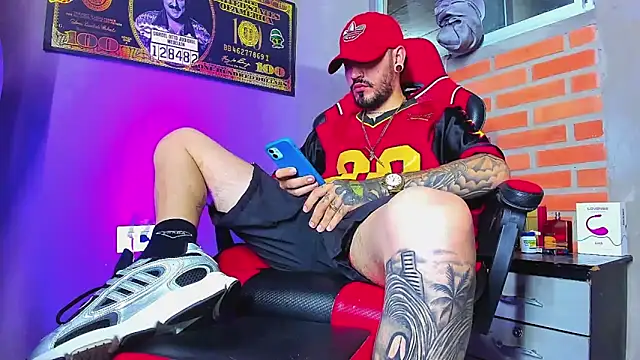 Snapshot of smoker445 chatting on 09.20.25 smoker445 online show from 09.20.25