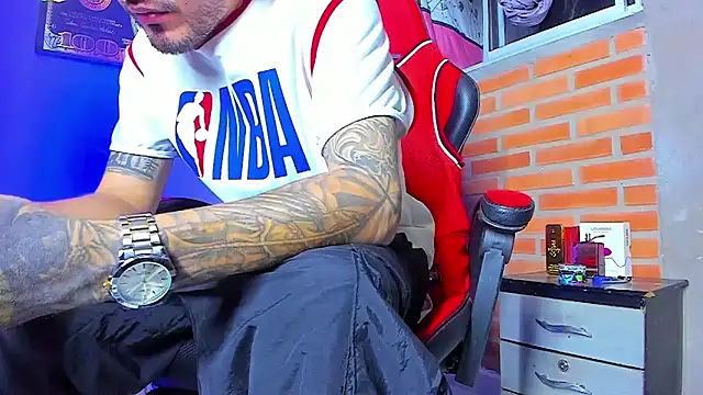 Snapshot of smoker445 chatting on 09.24.25 smoker445 online show from 09.24.25