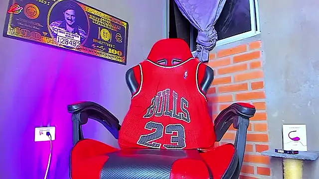 Snapshot of smoker445 chatting on 10.02.25 smoker445 online show from 10.02.25