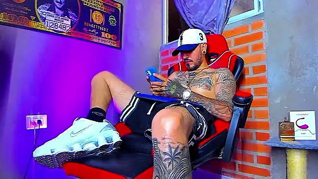 Snapshot of smoker445 chatting on 10.03.25 smoker445 online show from 10.03.25