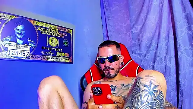 Snapshot of smoker445 chatting on 10.25.25 smoker445 online show from 10.25.25