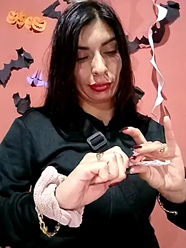 Snapshot of Chicavixy chatting on 11.20.25 Chicavixy online show from 11.20.25