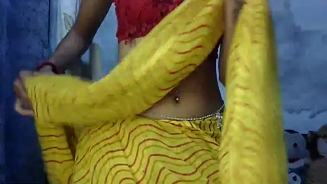 Snapshot of lola-__ chatting on 02.20.26 lola- online show from 02.20.26