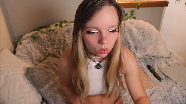 Ayra Lust online show from 04.27.26