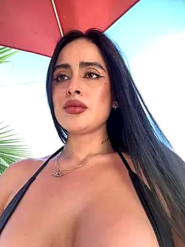 Snapshot of Alexandra_duque chatting on 09.25.25 Alexandra duque online show from 09.25.25