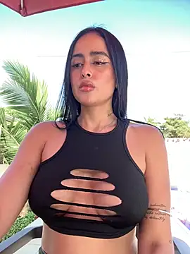 Snapshot of Alexandra_duque chatting on 09.27.25 Alexandra duque online show from 09.27.25