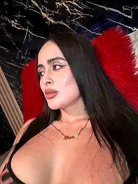 Snapshot of Alexandra_duque chatting on 10.01.25 Alexandra duque online show from 10.01.25