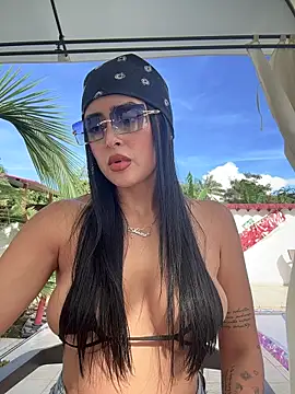 Snapshot of Alexandra_duque chatting on 10.26.25 Alexandra duque online show from 10.26.25