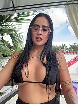 Snapshot of Alexandra_duque chatting on 11.23.25 Alexandra duque online show from 11.23.25