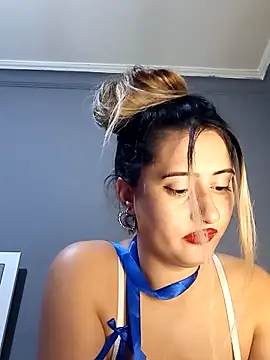 Snapshot of afrodizyak chatting on 01.28.25 afrodizyak online show from 01.28.25