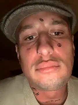 Snapshot of Armou90 chatting on 10.20.25 Armou90 online show from 10.20.25