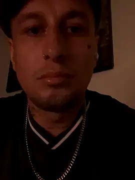 Snapshot of Armou90 chatting on 10.23.25 Armou90 online show from 10.23.25