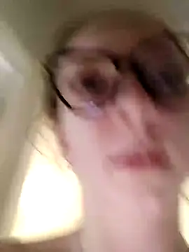 Milky flexy cat online show from 02.26.25