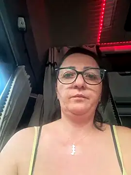 Snapshot of cuplubijoanna chatting on 03.18.25 cuplubijoanna online show from 03.18.25