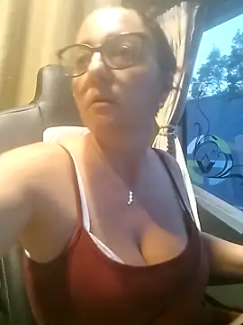 Snapshot of cuplubijoanna chatting on 09.09.25 cuplubijoanna online show from 09.09.25