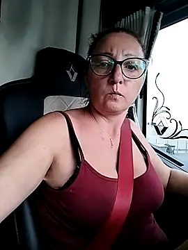 Snapshot of cuplubijoanna chatting on 10.16.25 cuplubijoanna online show from 10.16.25