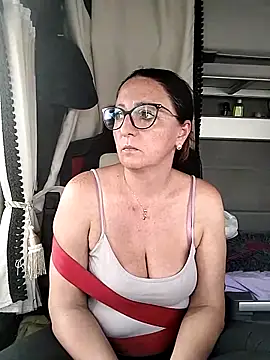 Snapshot of cuplubijoanna chatting on 11.02.25 cuplubijoanna online show from 11.02.25