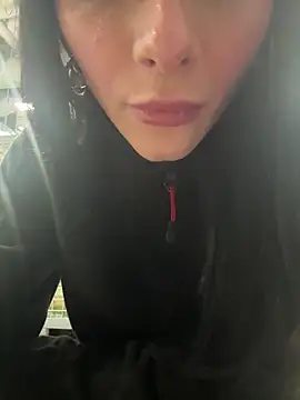 Snapshot of hrnxyygirl chatting on 01.10.25 hrnxyygirl online show from 01.10.25