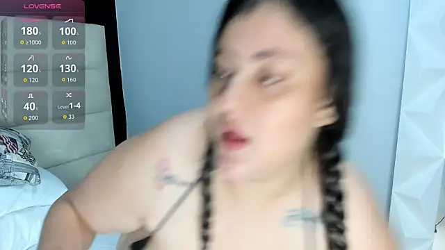 Snapshot of sharonboobs69 chatting on 10.28.25 sharonboobs69 online show from 10.28.25