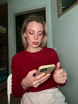 Snapshot of meanexx chatting on 03.05.25 meanexx online show from 03.05.25