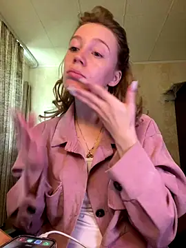 Snapshot of meanexx chatting on 09.17.25 meanexx online show from 09.17.25