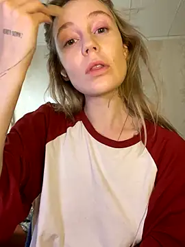 Snapshot of meanexx chatting on 10.04.25 meanexx online show from 10.04.25