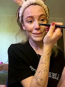 Snapshot of meanexx chatting on 10.10.25 meanexx online show from 10.10.25