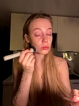 Snapshot of meanexx chatting on 11.28.25 meanexx online show from 11.28.25