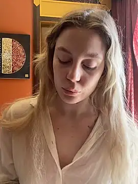 Snapshot of meanexx chatting on 03.20.26 meanexx online show from 03.20.26