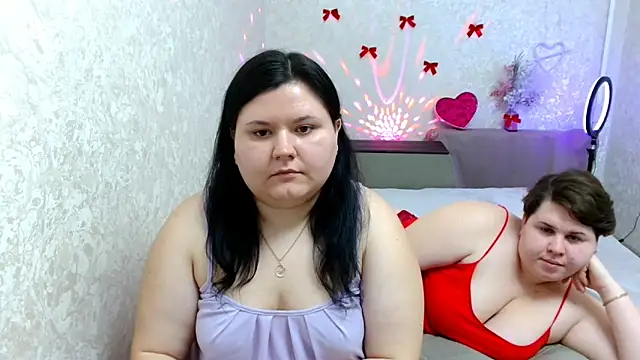 BeckyAndHellen online show from 02.11.25