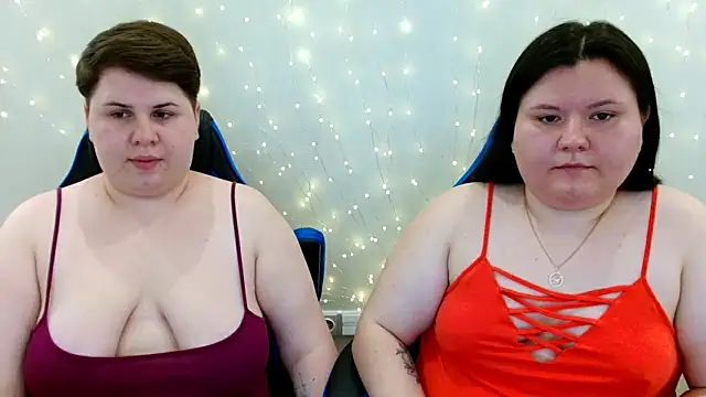 Snapshot of BeckyAndHellen chatting on 06.28.26 BeckyAndHellen online show from 06.28.26
