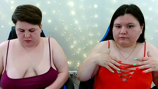 Snapshot of BeckyAndHellen chatting on 07.01.26 BeckyAndHellen online show from 07.01.26