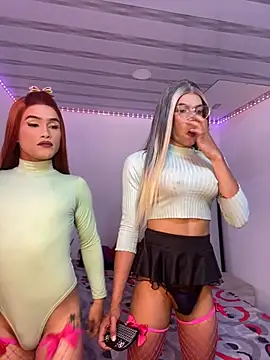 Snapshot of big_girl21cm chatting on 11.21.25 big girl21cm online show from 11.21.25