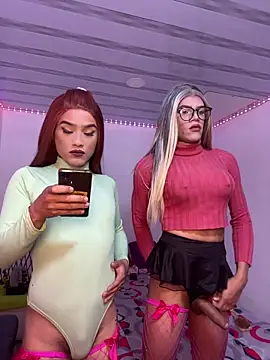 Snapshot of big_girl21cm chatting on 12.02.25 big girl21cm online show from 12.02.25