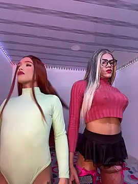 Snapshot of big_girl21cm chatting on 12.18.25 big girl21cm online show from 12.18.25