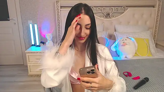 Lina Robbins online show from 01.18.26