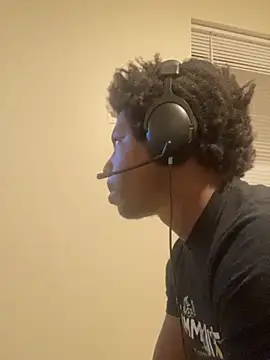 Snapshot of gaimov3r2024 chatting on 11.12.25 gaimov3r2024 online show from 11.12.25