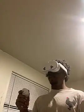 Snapshot of gaimov3r2024 chatting on 12.21.25 gaimov3r2024 online show from 12.21.25